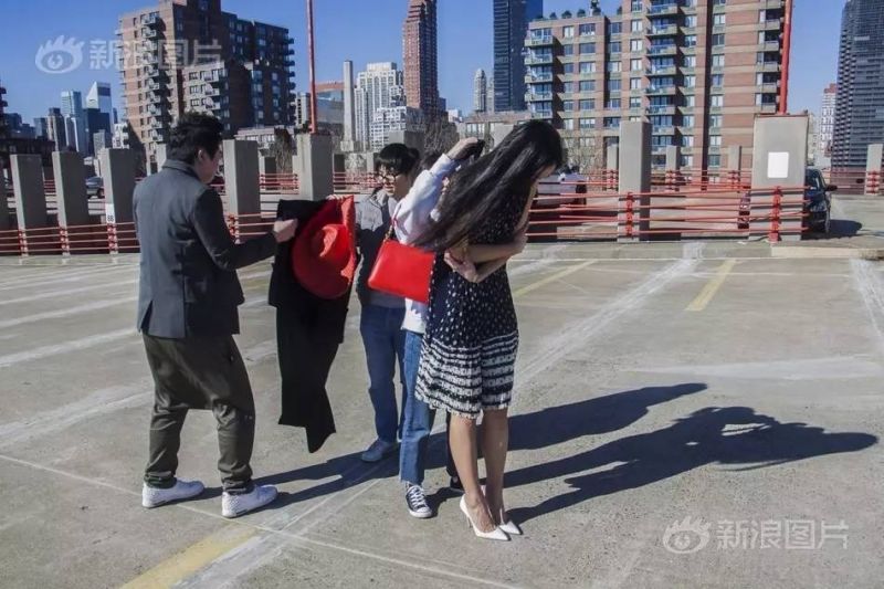 0℃穿夏装!每天吃一顿!纽约T台幕后啥样?来自北京的模特大妞有话要说!